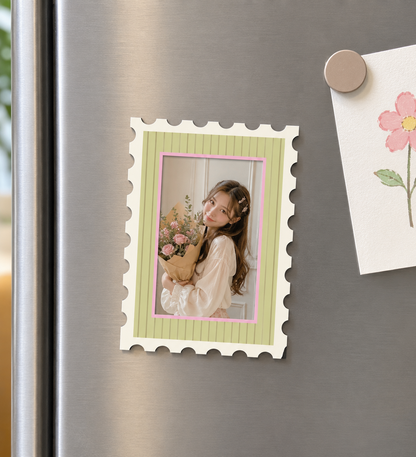 Greetings Small Magnetic Frame